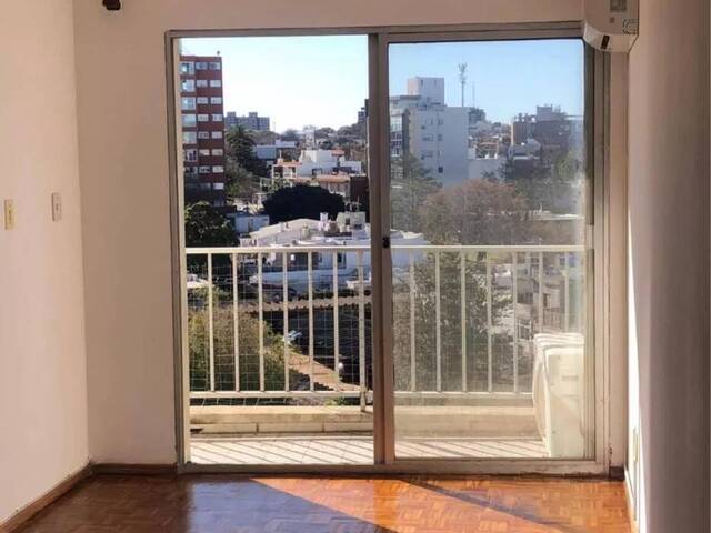 #MA1120 - Apartamento para Alquiler en Montevideo - UY-MO - 1