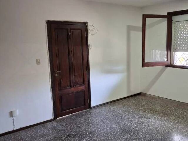 #UN1199 - Casa para Alquiler en Montevideo - UY-MO - 1