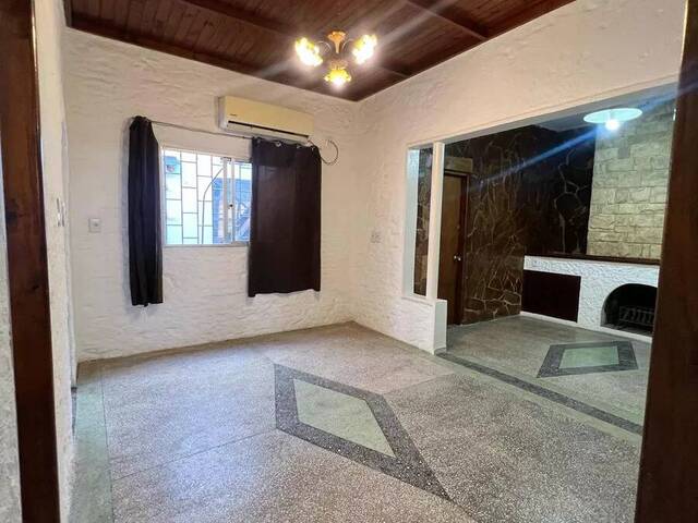 #1202 - Casa para Venta en Montevideo - UY-MO - 1